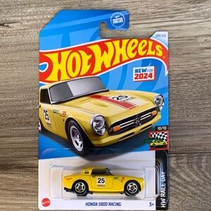 Hot Wheels Honda S800 Racing Race Day Hotwheels Mattel New Yellow car 1960s 60s